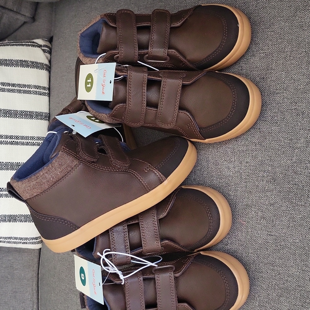 COPY - Brown hight top shoe
